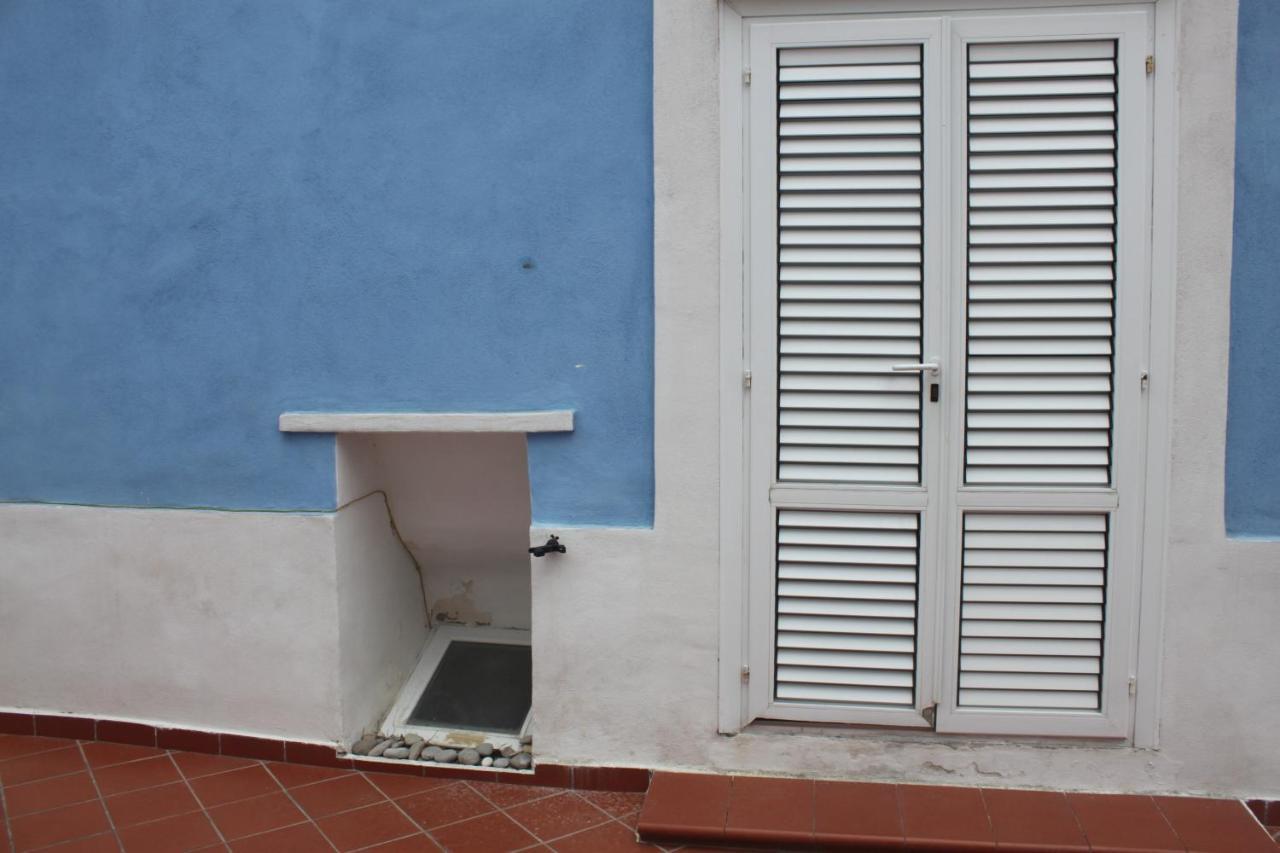 Camere Dieci Maggio- Beb Dory, Nemo, Guizzo Ponza Exterior foto