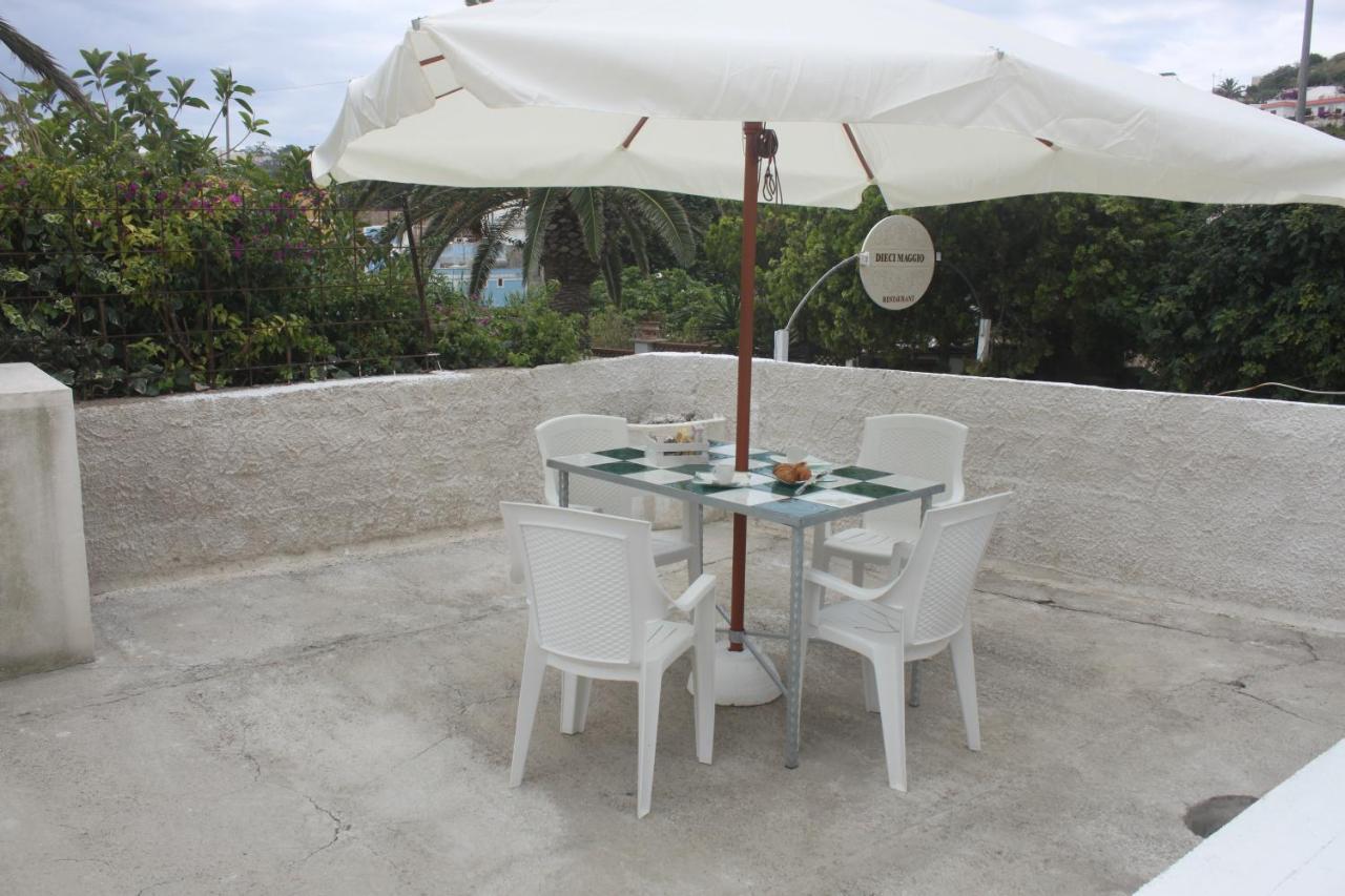 Camere Dieci Maggio- Beb Dory, Nemo, Guizzo Ponza Exterior foto