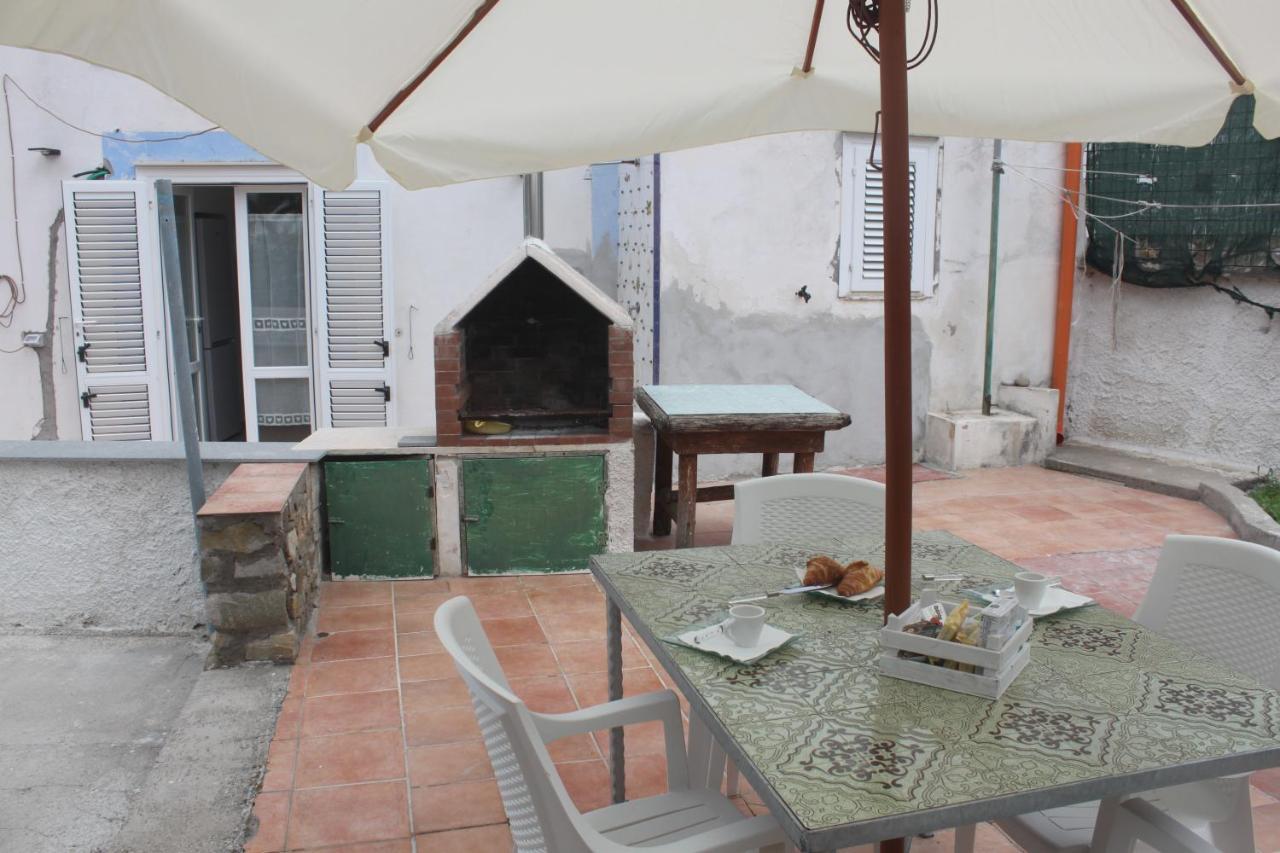 Camere Dieci Maggio- Beb Dory, Nemo, Guizzo Ponza Exterior foto