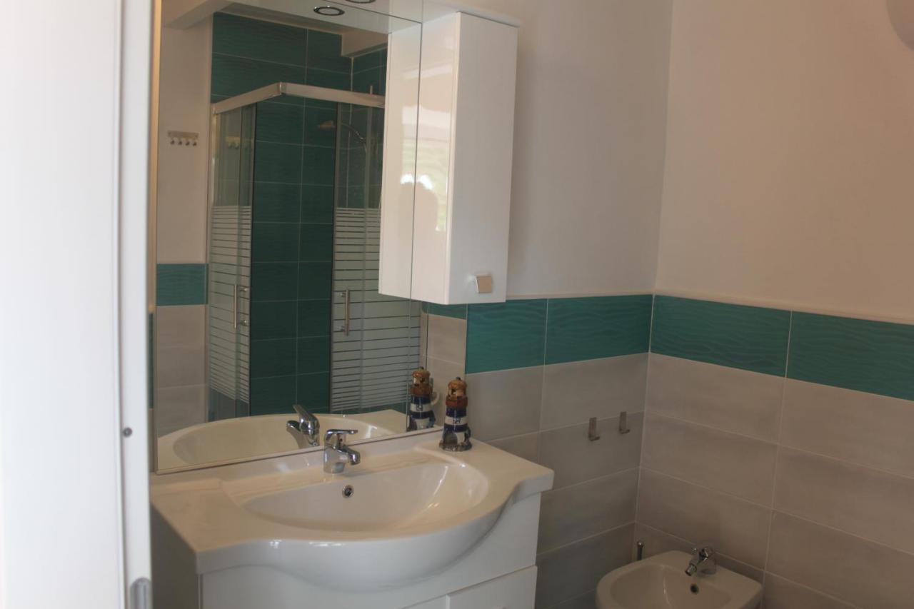Camere Dieci Maggio- Beb Dory, Nemo, Guizzo Ponza Exterior foto