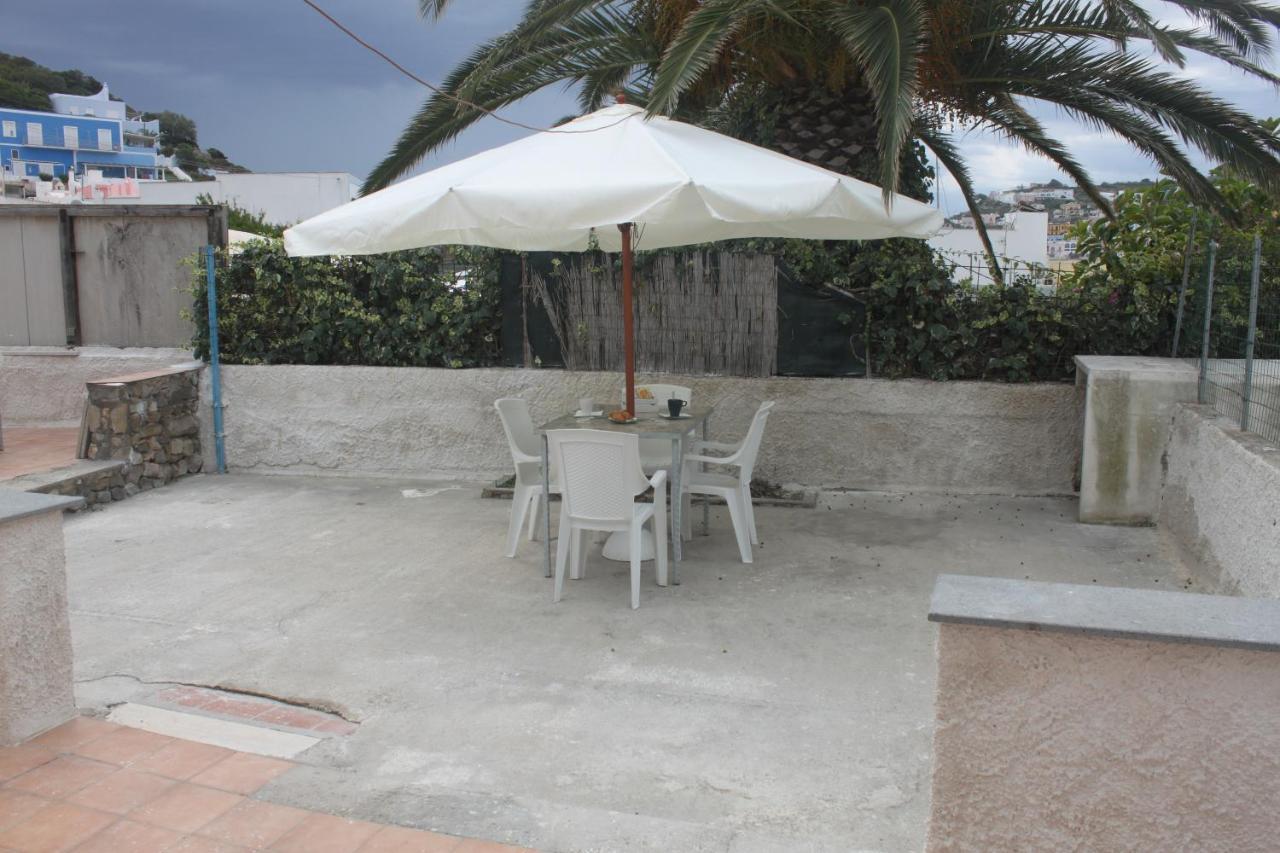 Camere Dieci Maggio- Beb Dory, Nemo, Guizzo Ponza Exterior foto