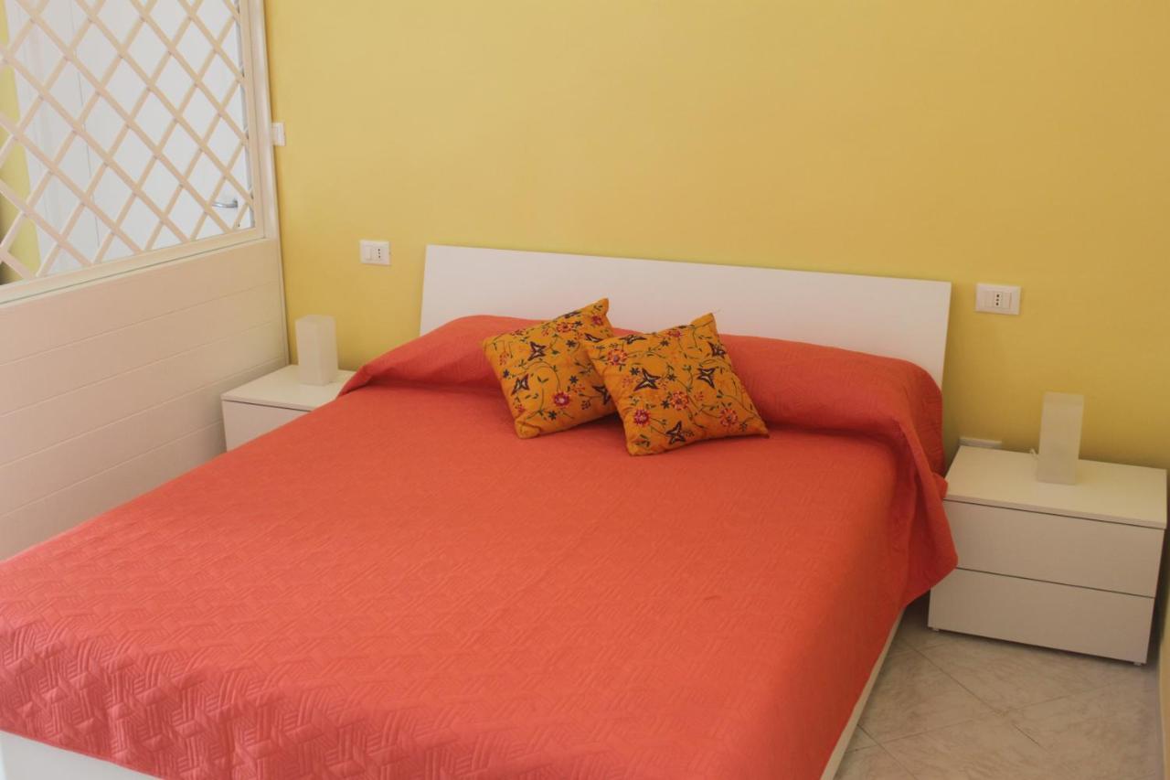 Camere Dieci Maggio- Beb Dory, Nemo, Guizzo Ponza Exterior foto