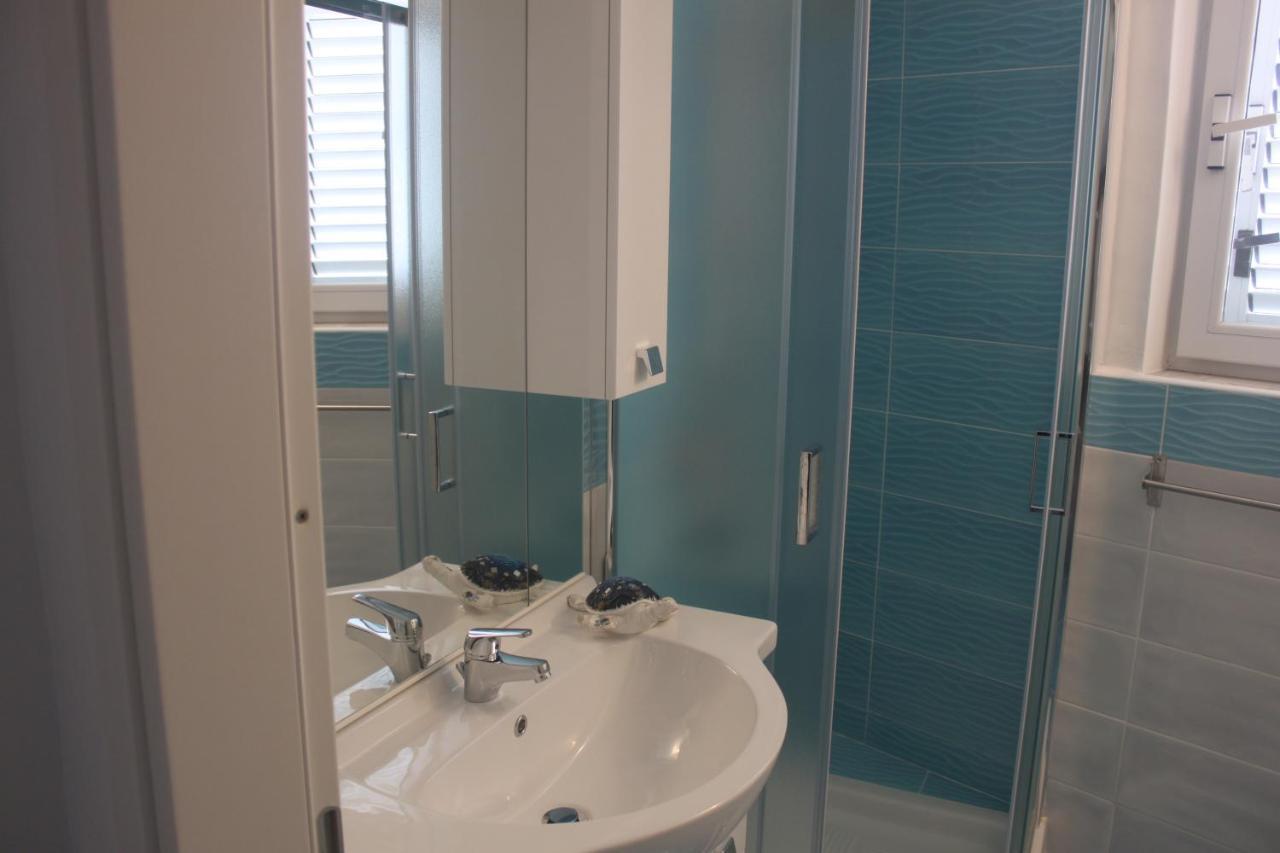 Camere Dieci Maggio- Beb Dory, Nemo, Guizzo Ponza Exterior foto
